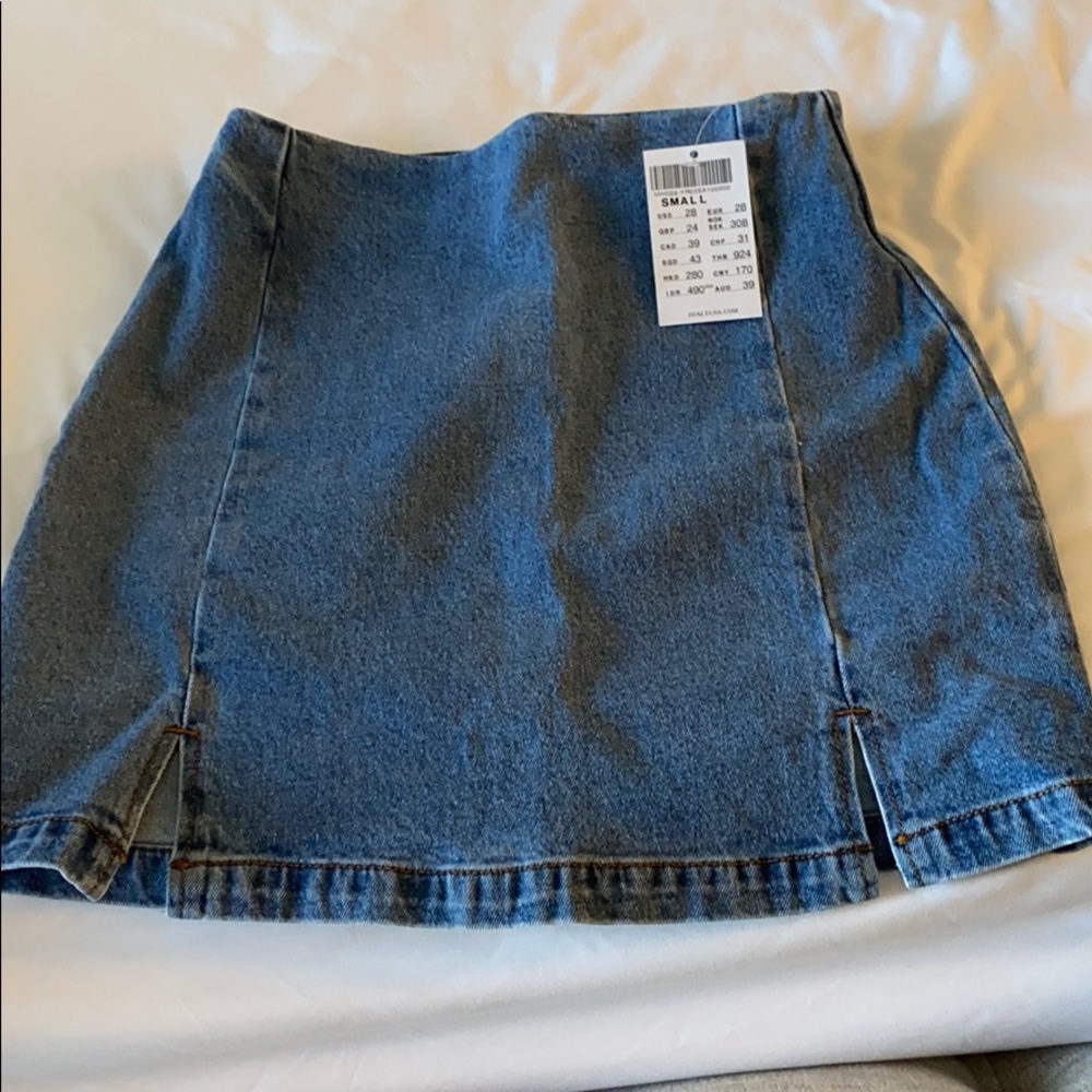 Brandy Melville skirt